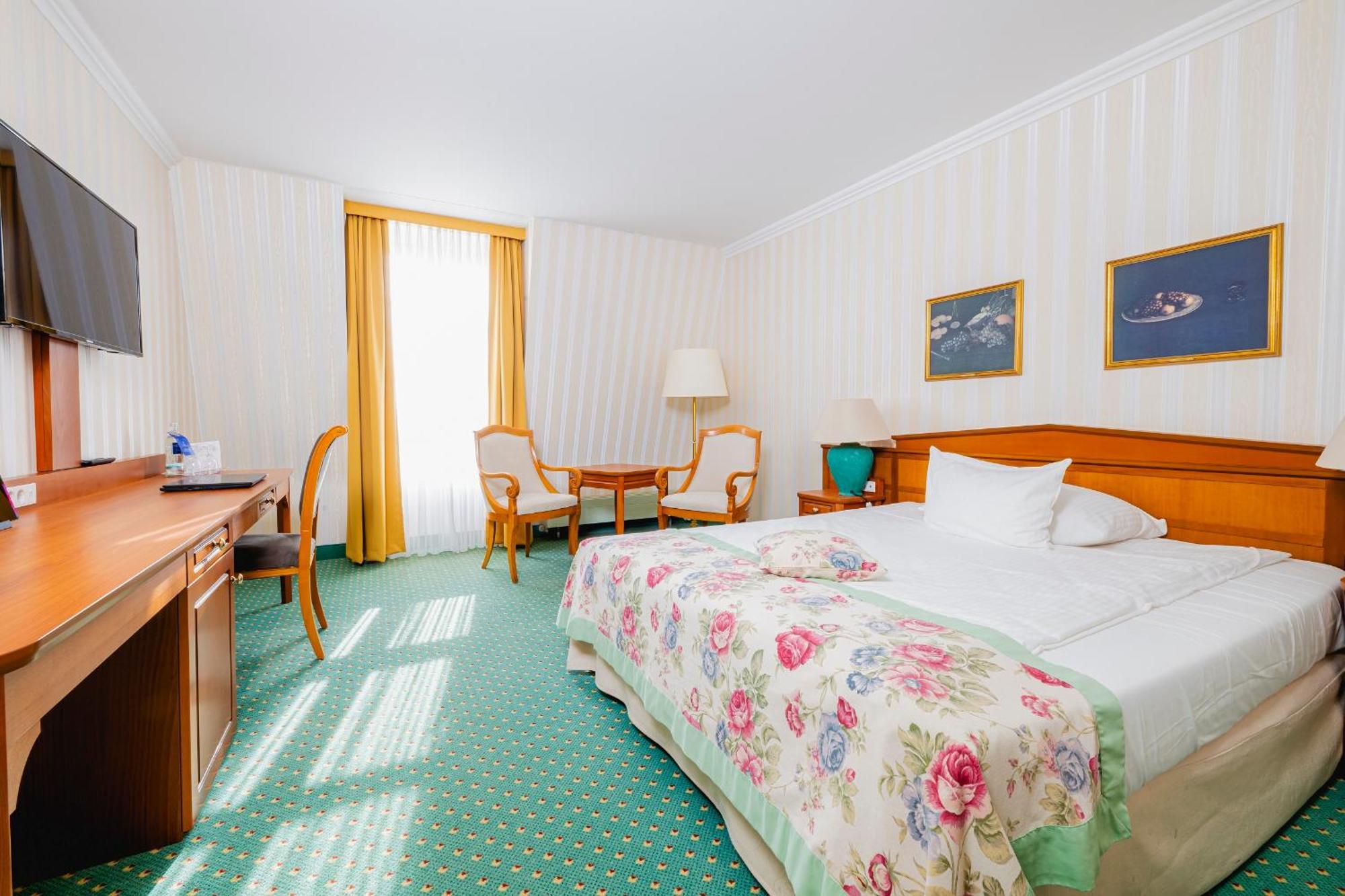 גותה Hotel Am Schlosspark מראה חיצוני תמונה